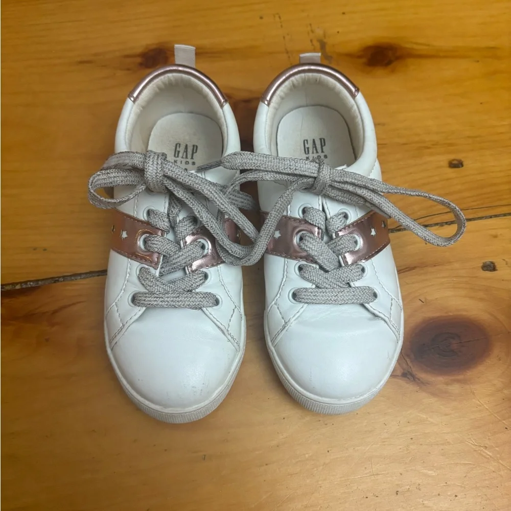 GAP Kids Toddler Girls Sneakers Size 12 White Rose Gold Lace Up Casual Shoes